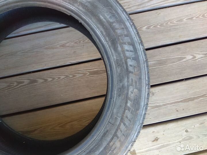 Bridgestone Dueler H/P 215/60 R17 96H