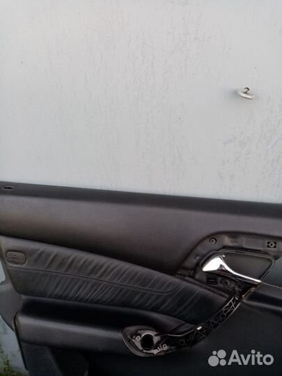 Запчасти на Mercedes Benz w220