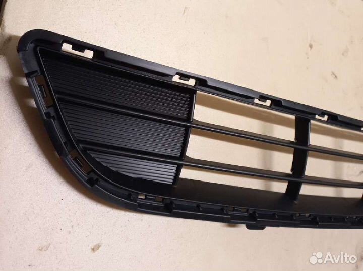 Решетка бампера центральная Kia Sportage 2016