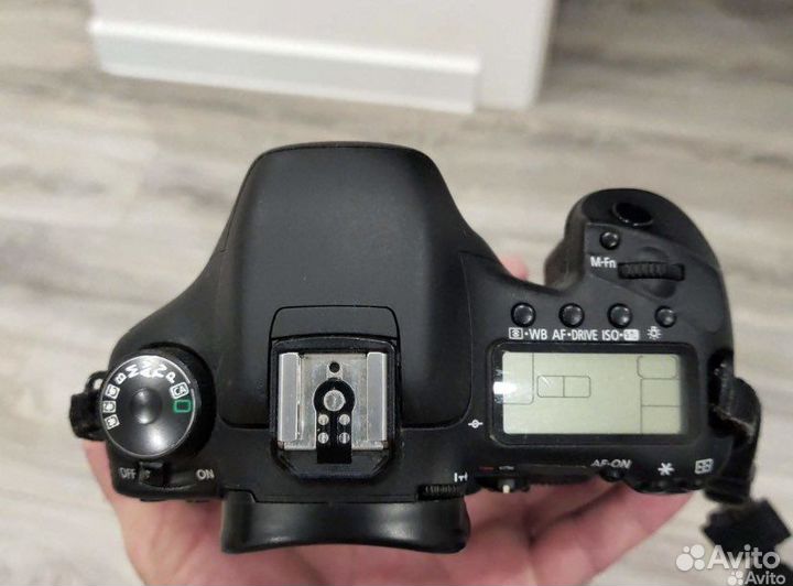 Canon 7D + 35mm объектив, + 16 карта памяти