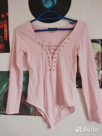 Боди со шнуровкой на груди