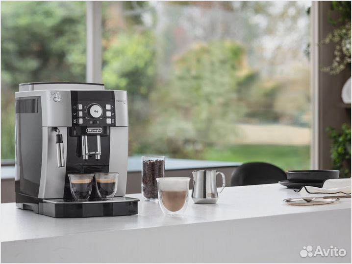 Кофемашина DeLonghi Magnifica 21.117.SB