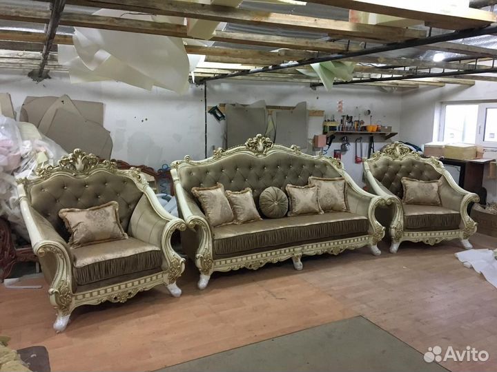 Мягкая мебель диван и кресла