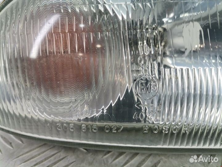 Фара передняя для Ford Fiesta 4 1042630