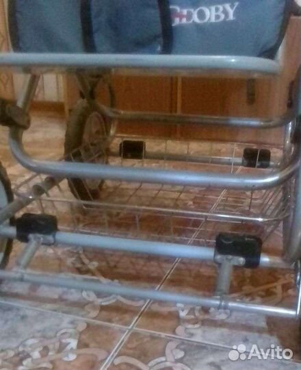 Коляска прогулочная