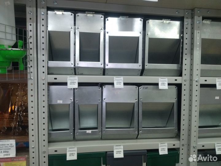 Кормушка для кроликов бункерные