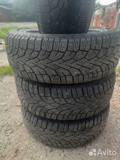 Gislaved NordFrost 100 215/65 R16 102