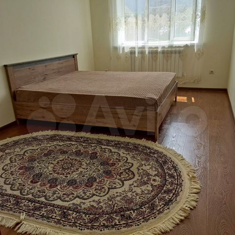 3-к. квартира, 100 м², 3/8 эт.