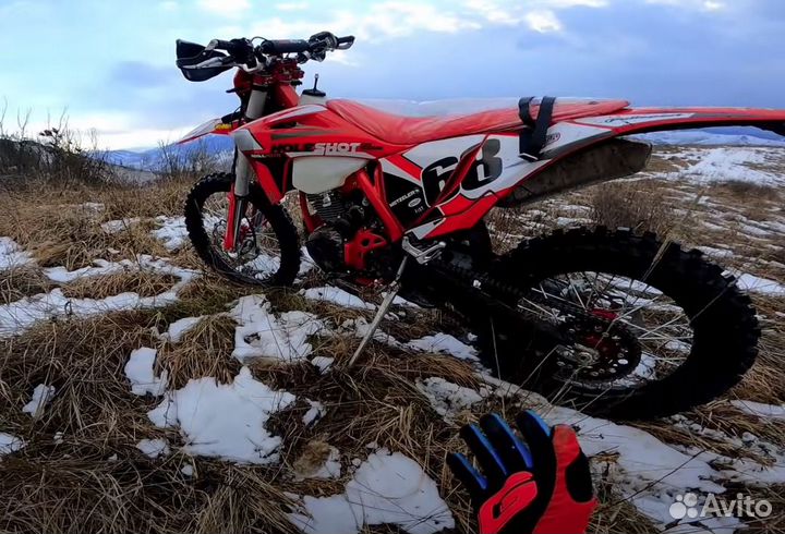 Мотоцикл Regulmoto Holeshot Red Edition(4 valves)