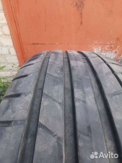 Goodyear Eagle F1 Asymmetric 235/50 R17 96Y