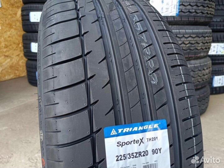 Triangle Sports TH201 225/35 R20 90Y