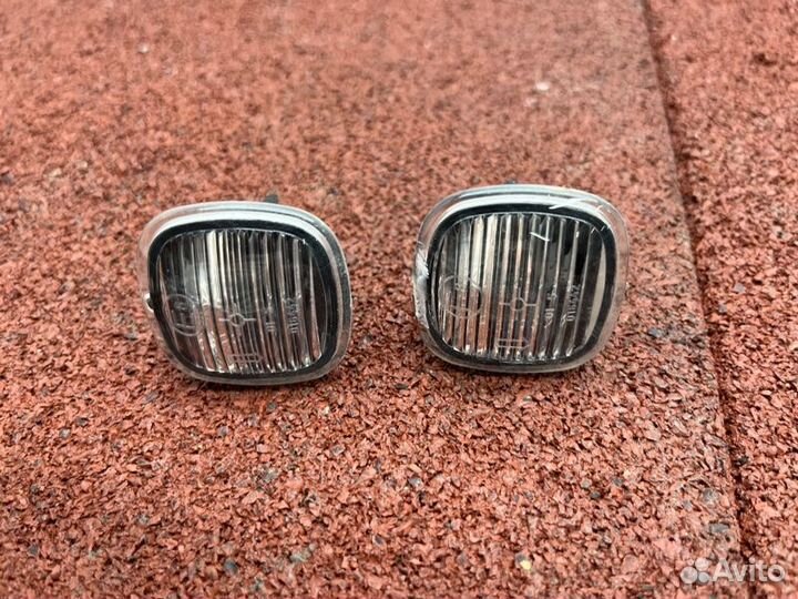 Повторитель поворота в крыло передний Skoda Rapid