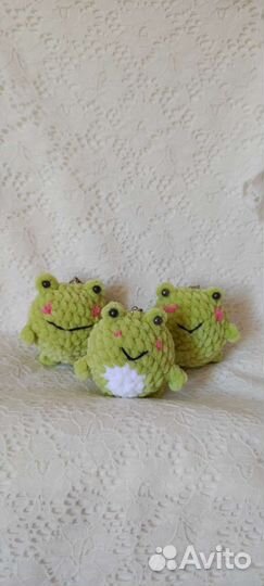 Лягушка брелок