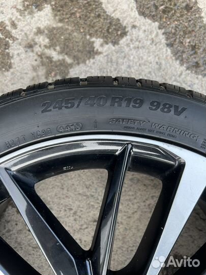 Kumho WinterCraft KW27 245/40 R19