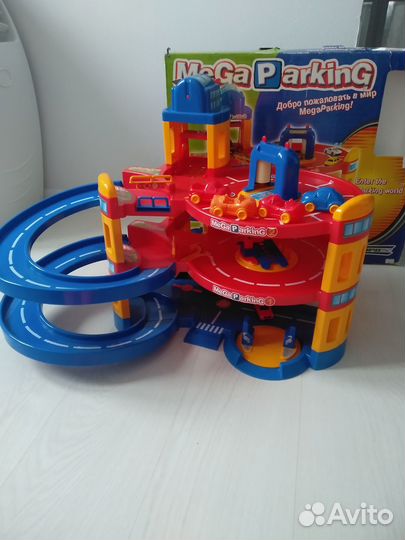 Парковка для машинок с лифтом