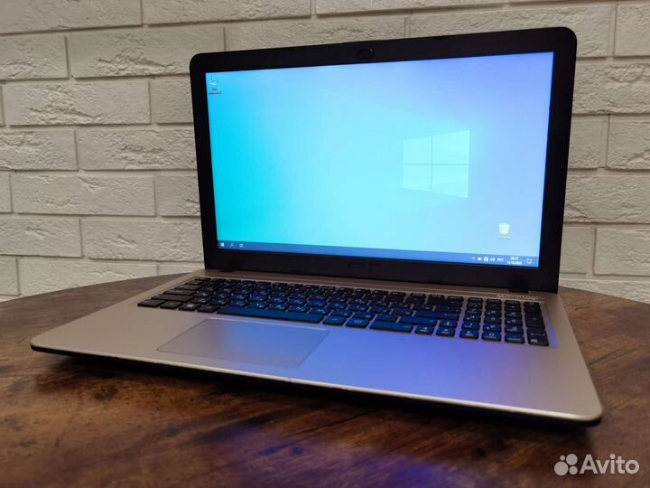 Свежий, мощный asus