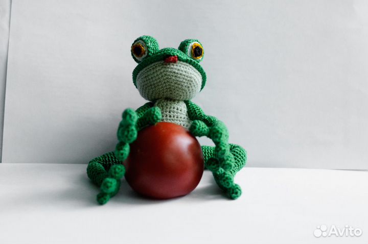 Интерьерная лягушка