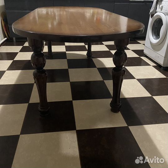 Кухонный стол