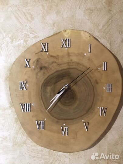 Настенные часы из дерева