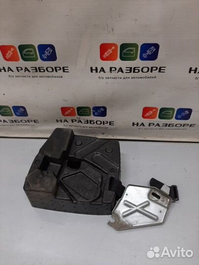 Ящик для инструментов Audi Q7 4LB 4.2 2006