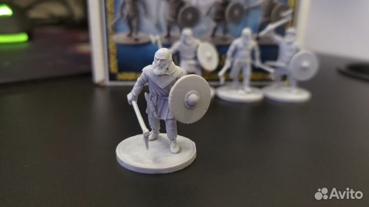 Миниатюры 28 мм 