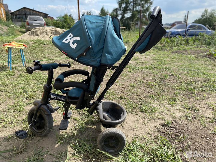 Трехколесный велосипед