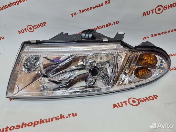 Фара передняя Митсубиси Каризма mitsubishi carisma