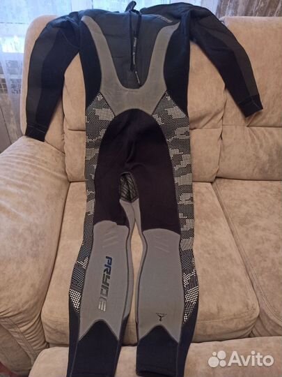 Гидрокостюм для дайвинга и подводной охоты