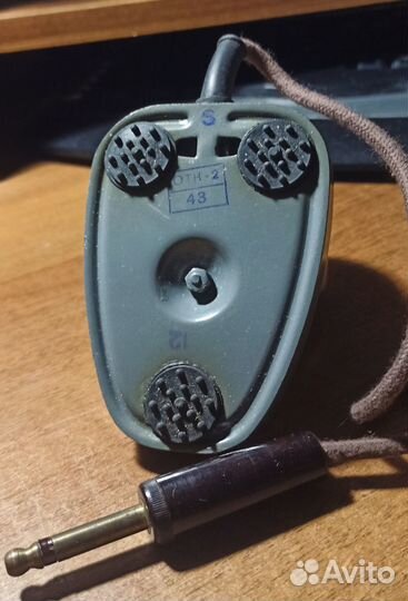 Винтажный динамический микрофон 