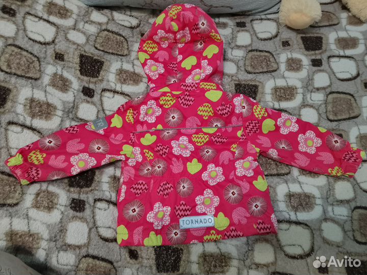 Продам куртку демисезонную для девочки