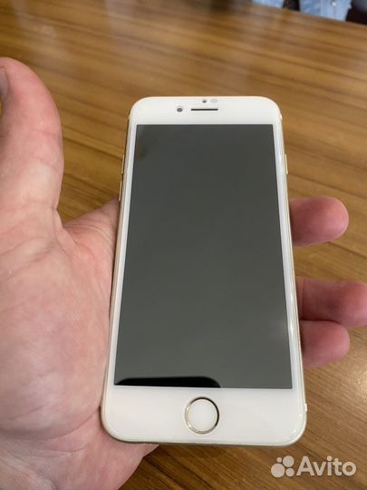 Телефон iPhone 7