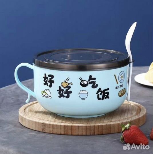 Контейнер для еды + ложка