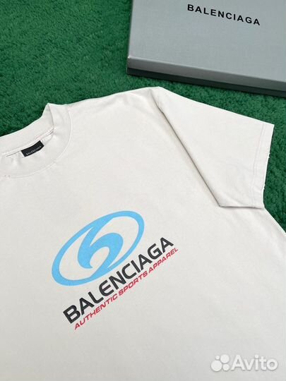 Футболка Balenciaga