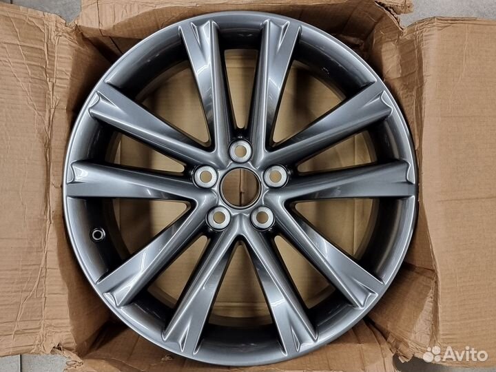 Новый ориг.диск Lexus RX F-Sport 4261A-0E070