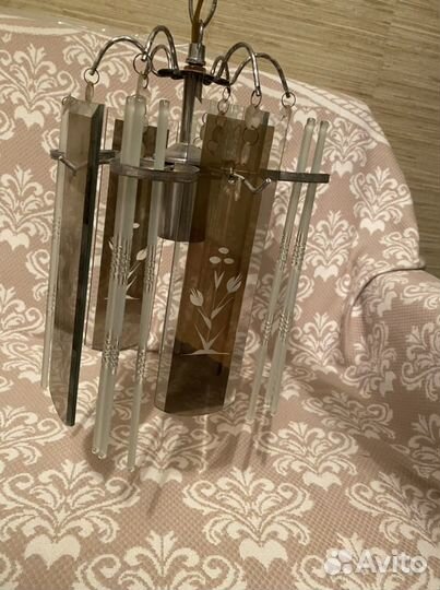 Люстра со стеклянной подвеской. Для прихожей