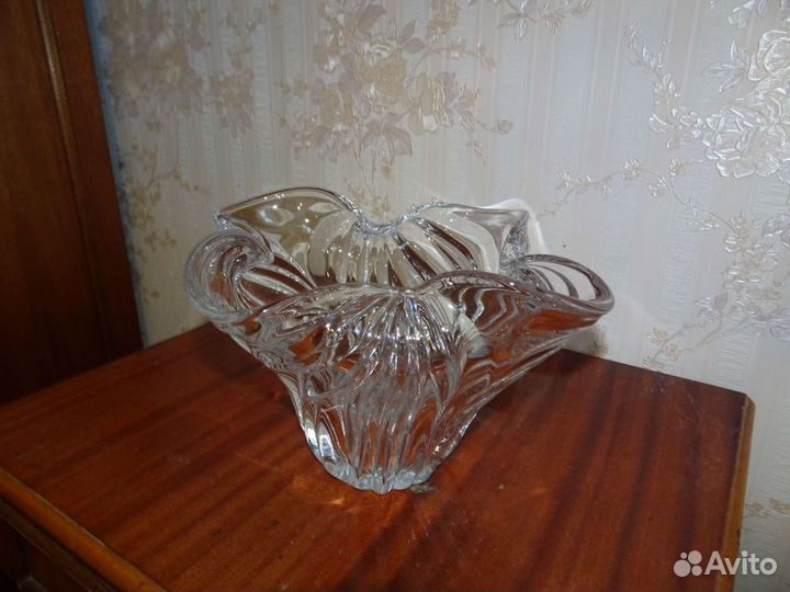 Хрустальная ваза