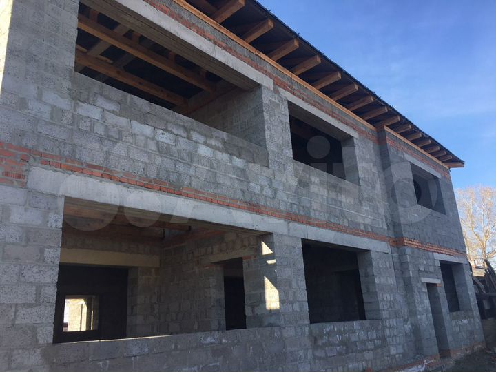 Коттедж 200 м² на участке 15 сот.