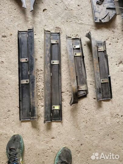 Накладки внутренние порогов на Мерседес 140