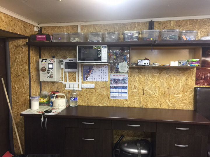 Гараж, > 30 м²