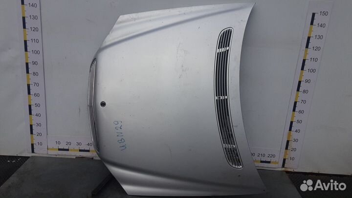 Капот на Mercedes Benz S-class W220