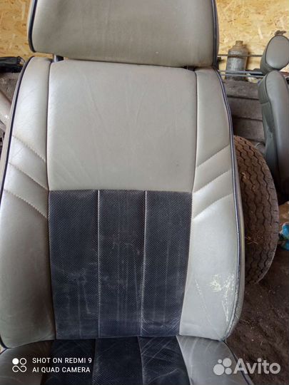 Автомобильное кресло