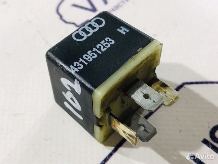 Реле Audi 100 C4 2.3 AAR 1992
