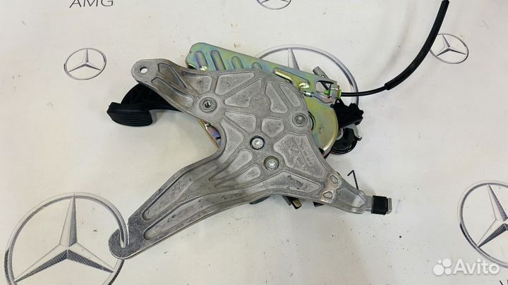 Педаль тормоза Mercedes W212