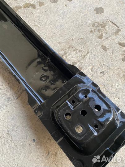 Усилитель бампера camry v70