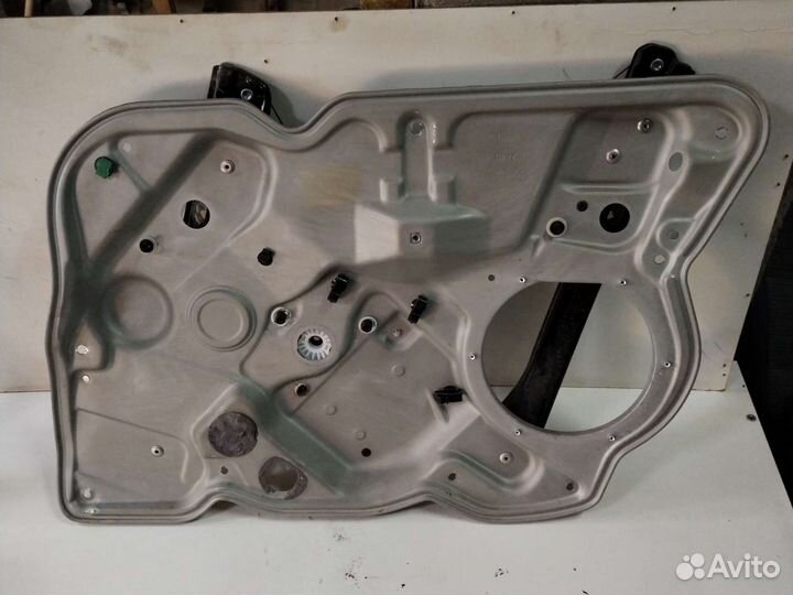 Стеклоподъемник правый передний Шкода Октавия А5