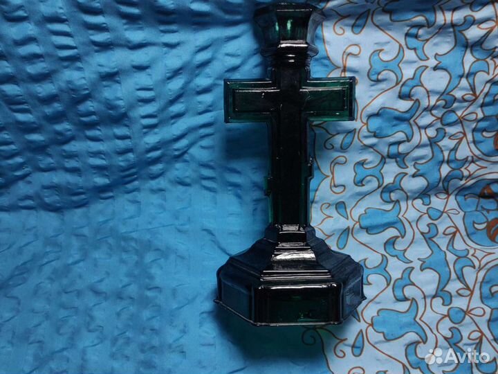 Старинный стеклянный подсвечник