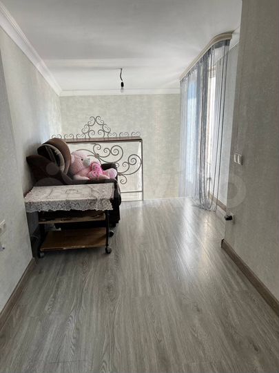 3-к. квартира, 80 м², 2/2 эт.