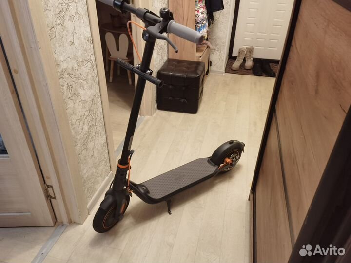 Электросамокат Ninebot kickscooter f40
