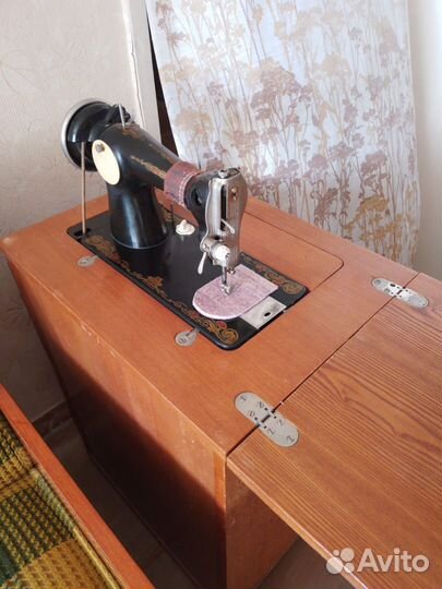 Швейная машина подольск ножная