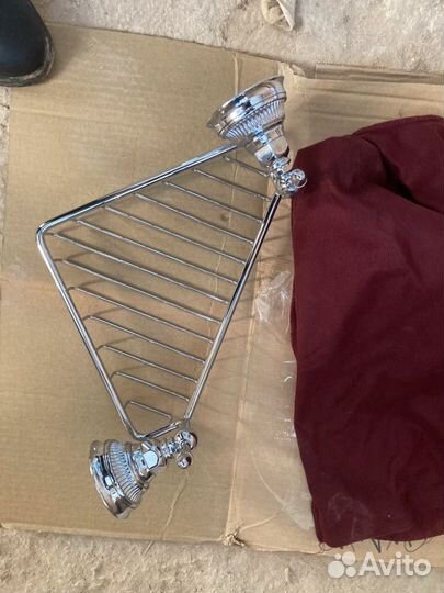 Угловая полка в ванную